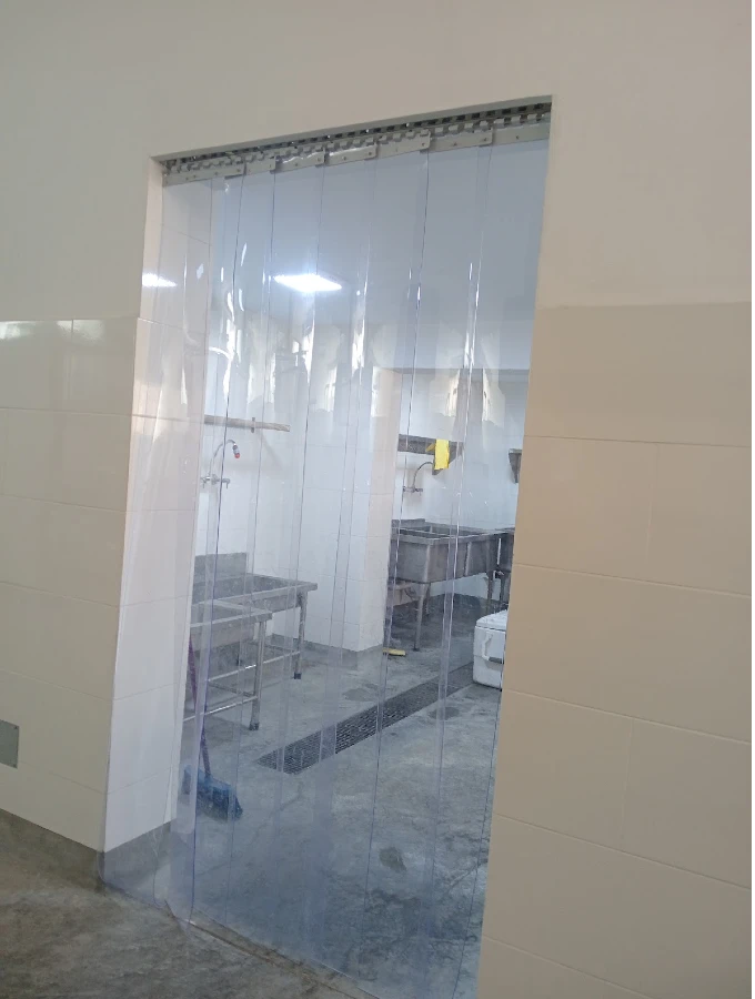 instalación de cortinas de pvc